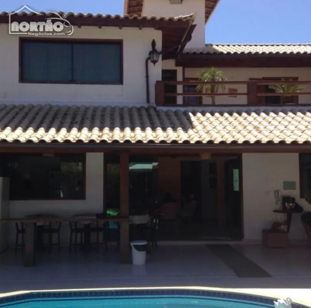 Casa, 3 quartos, 328 m² - Foto 1