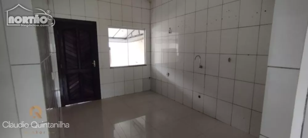 Casa à venda com 3 quartos, 80m² - Foto 4