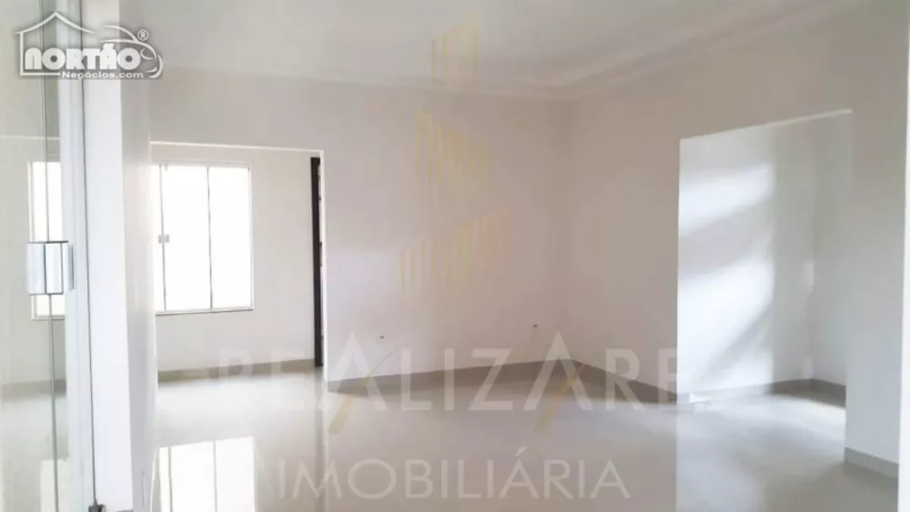 Casa à venda com 2 quartos, 163m² - Foto 3