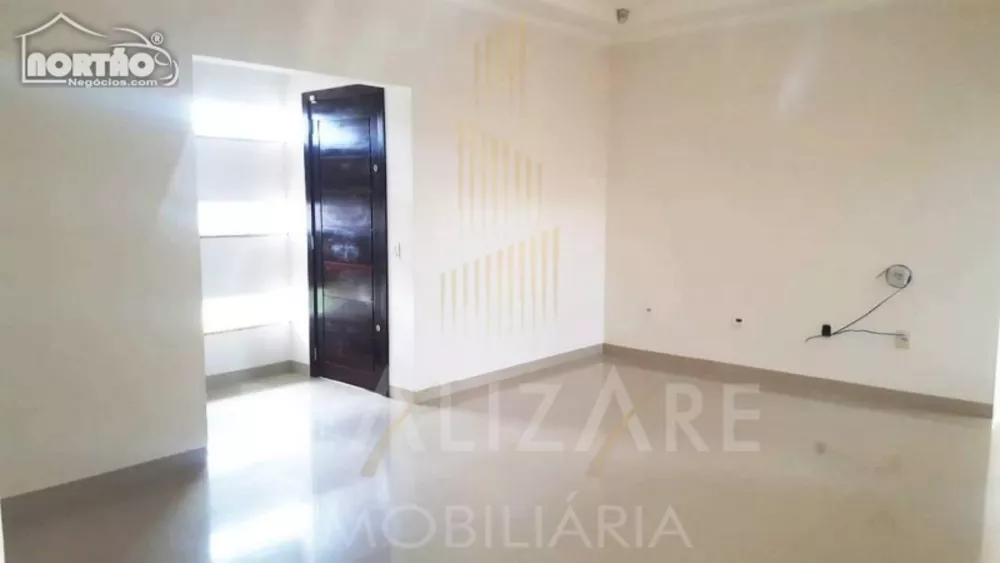 Casa à venda com 2 quartos, 163m² - Foto 4