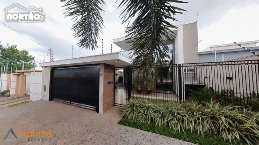 Casa, 3 quartos, 200 m² - Foto 1
