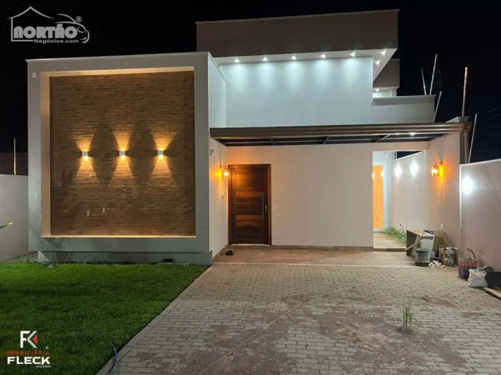 Casa à venda com 3 quartos, 115m² - Foto 1