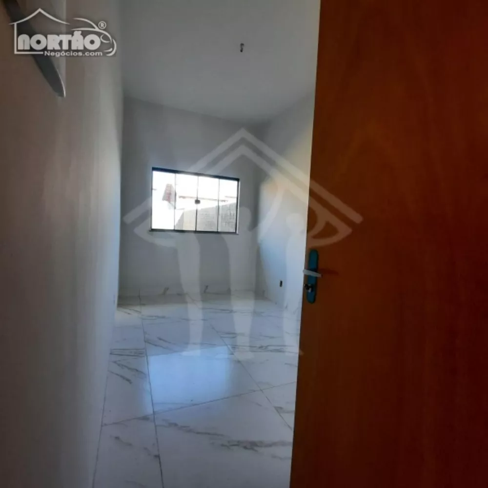 Casa à venda com 3 quartos, 54m² - Foto 3