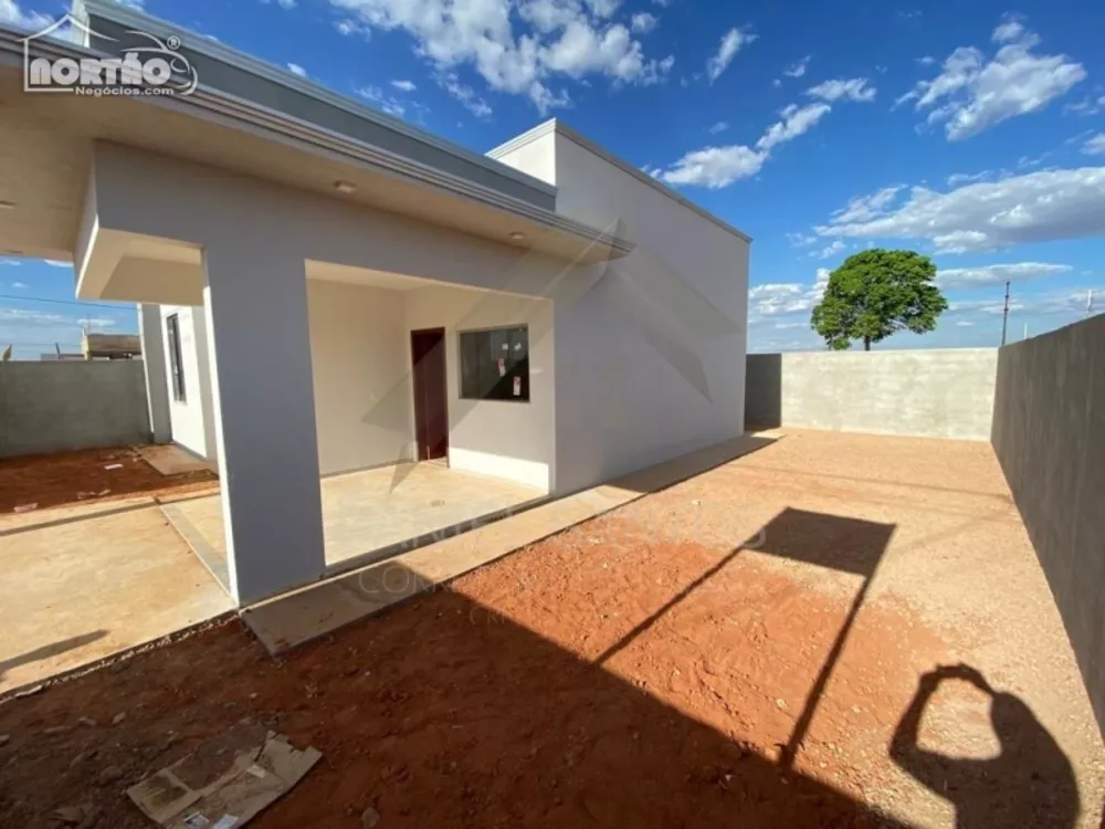 Casa à venda com 3 quartos, 90m² - Foto 3