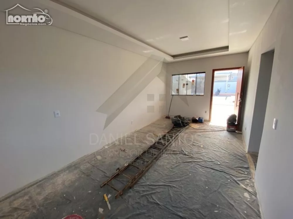 Casa à venda com 3 quartos, 90m² - Foto 8