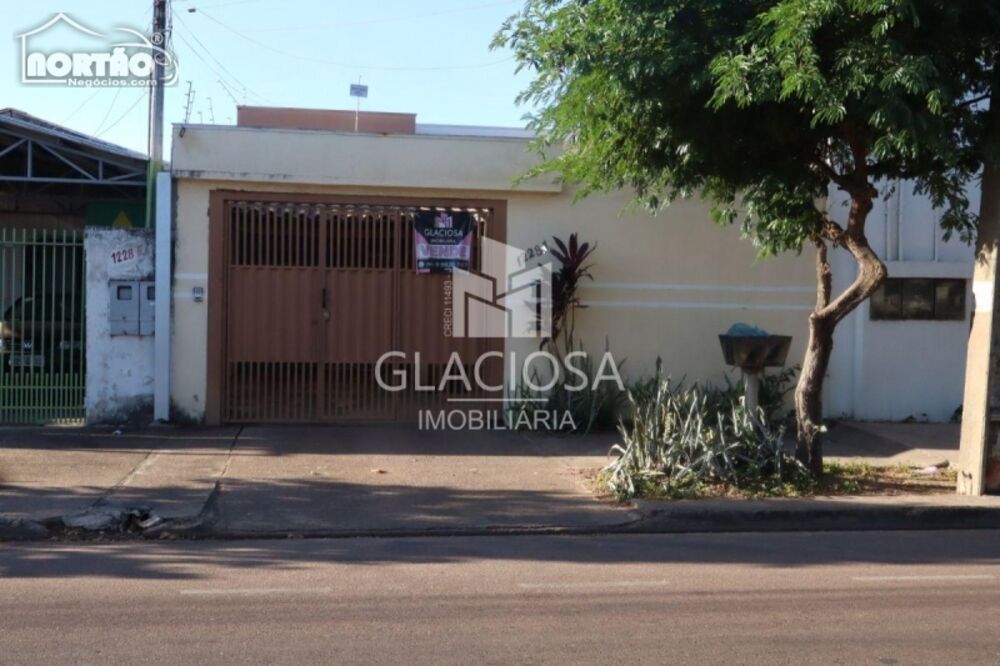 Casa, 4 quartos, 140 m² - Foto 1