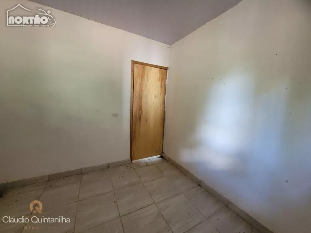 Casa à venda com 3 quartos, 100m² - Foto 1