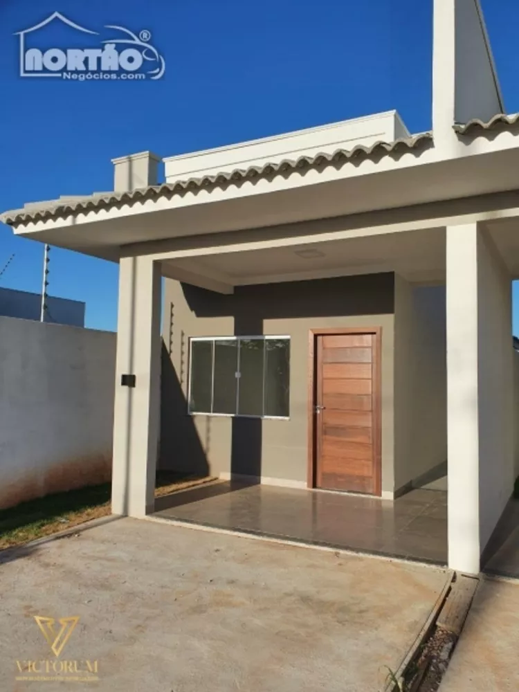 Casa à venda com 4 quartos, 216m² - Foto 1