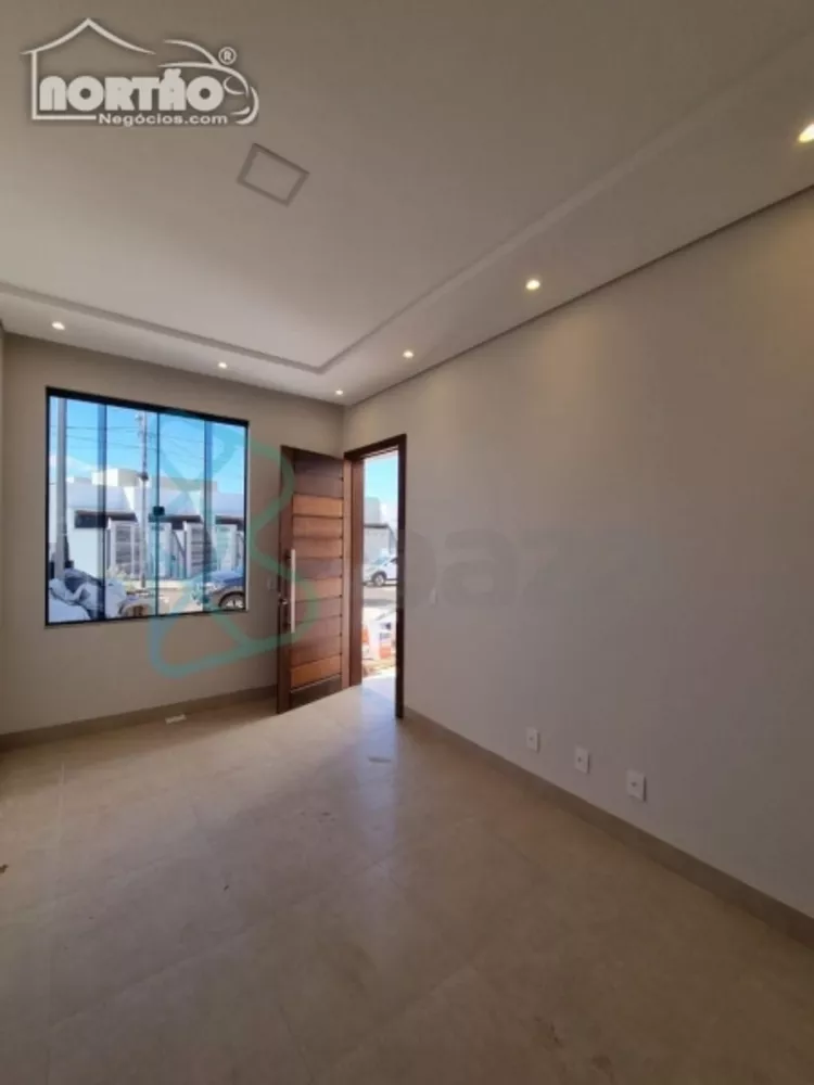 Casa à venda com 4 quartos, 102m² - Foto 3