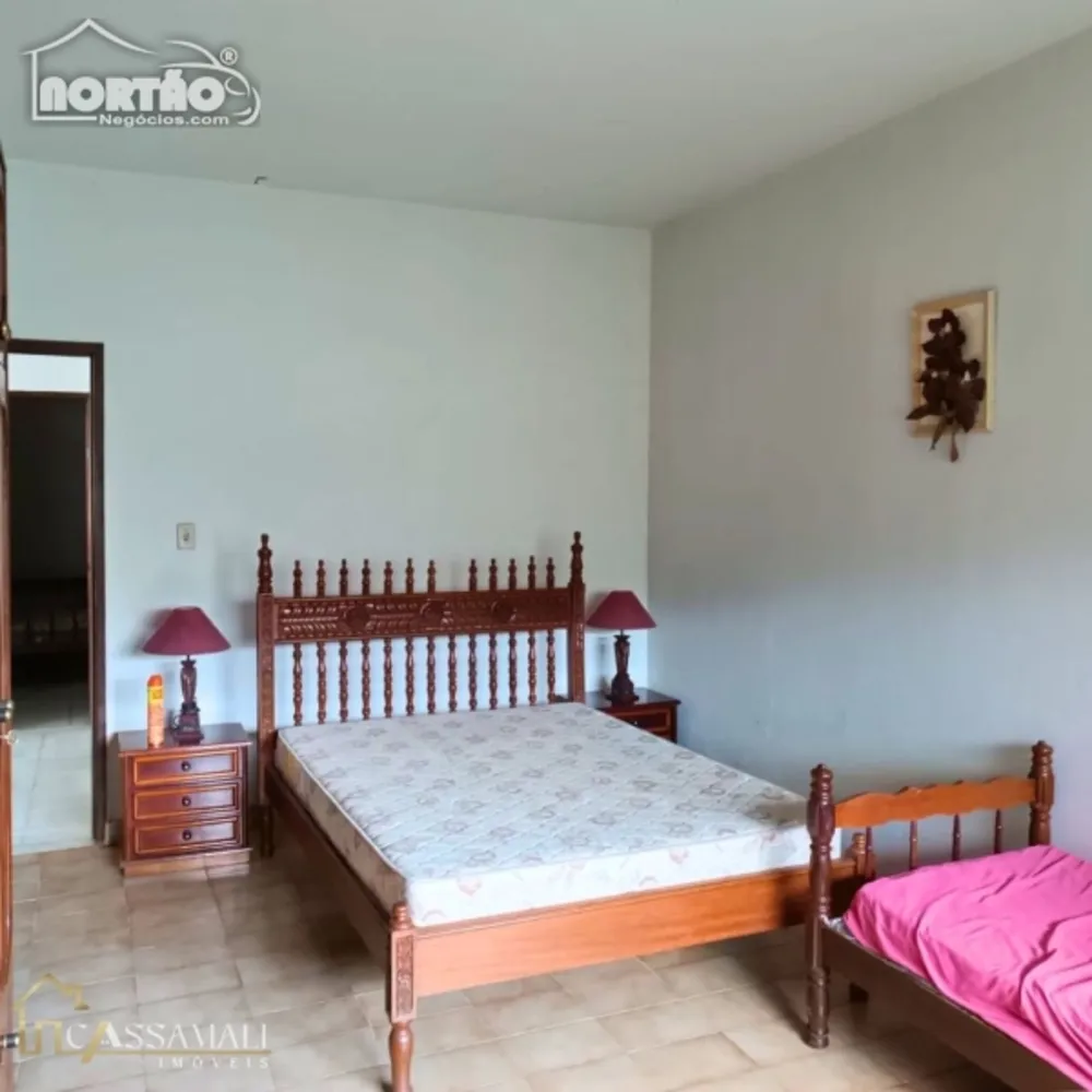 Casa, 6 quartos, 240 m² - Foto 7