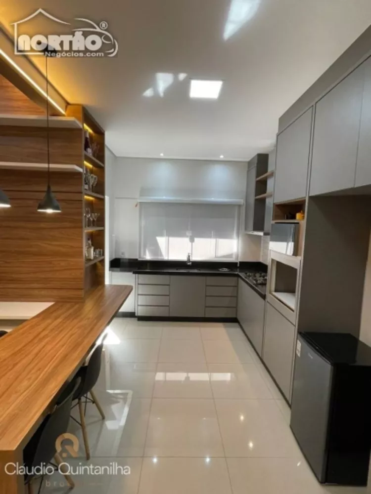 Casa à venda com 2 quartos, 80m² - Foto 5