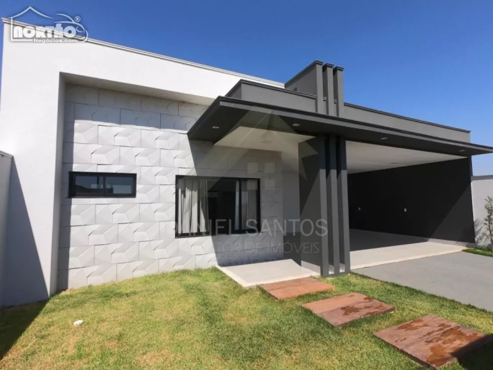 Casa à venda com 2 quartos, 148m² - Foto 3