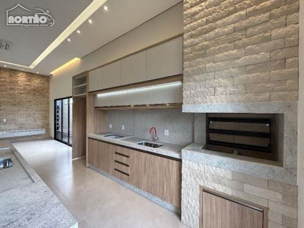 Casa à venda com 3 quartos, 157m² - Foto 5