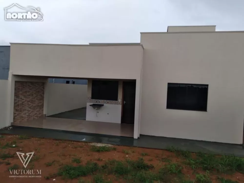 Casa à venda com 3 quartos, 157m² - Foto 2