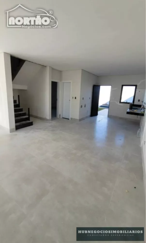 Casa à venda com 4 quartos, 130m² - Foto 4