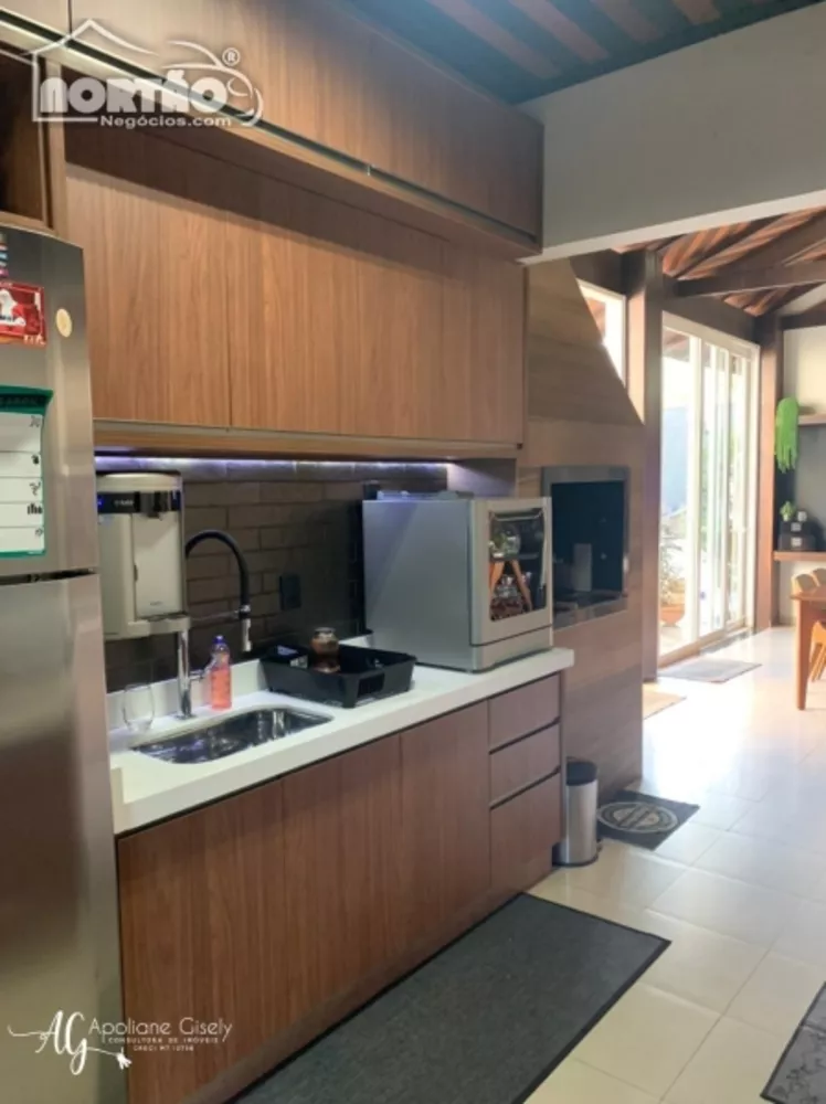 Casa à venda com 2 quartos, 350m² - Foto 8