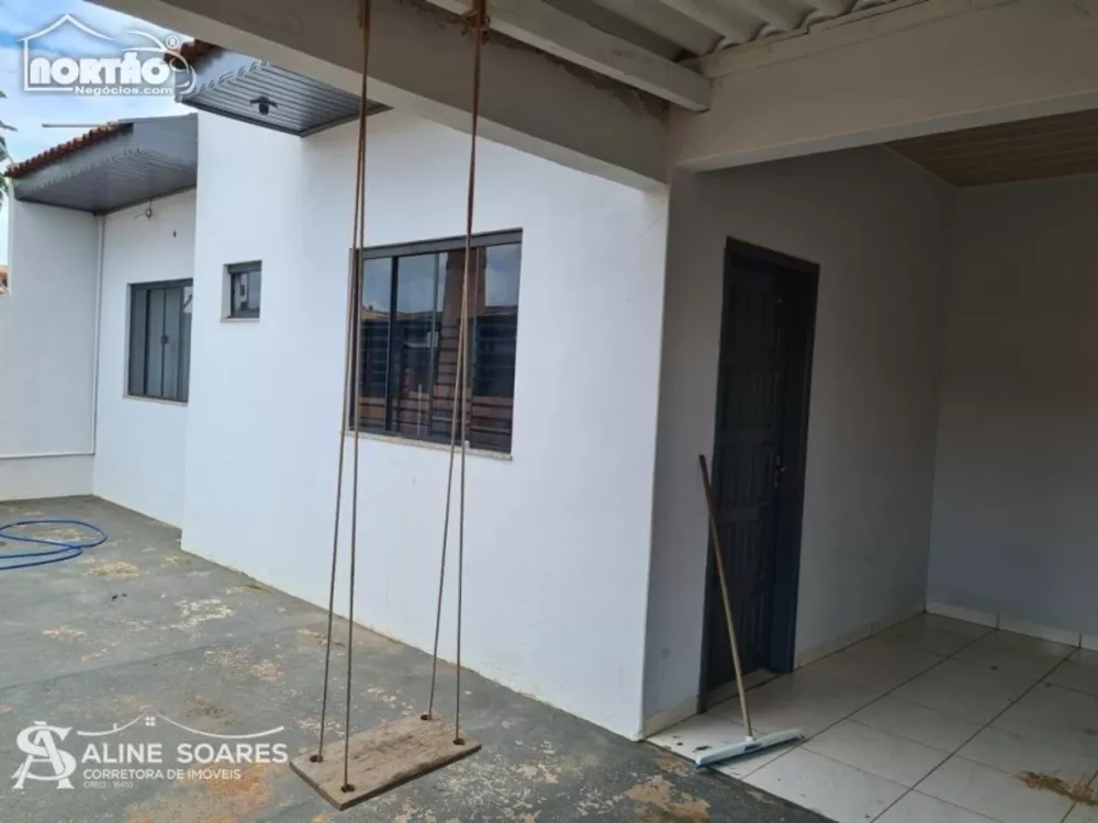 Casa à venda com 4 quartos, 93m² - Foto 3