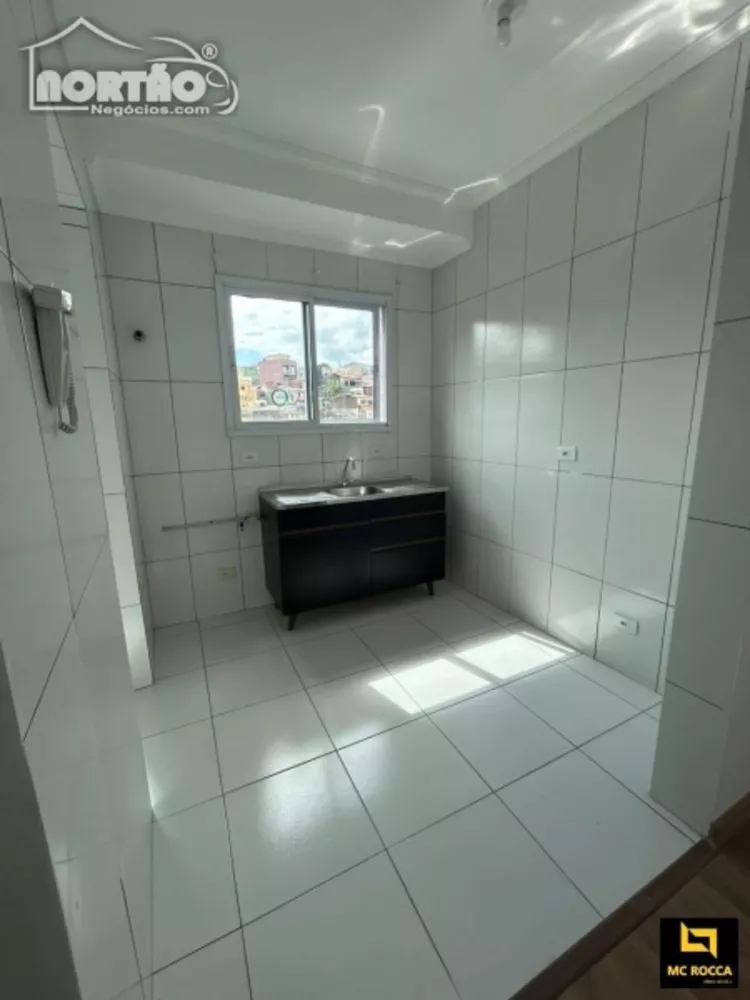 Casa à venda com 2 quartos, 56m² - Foto 3