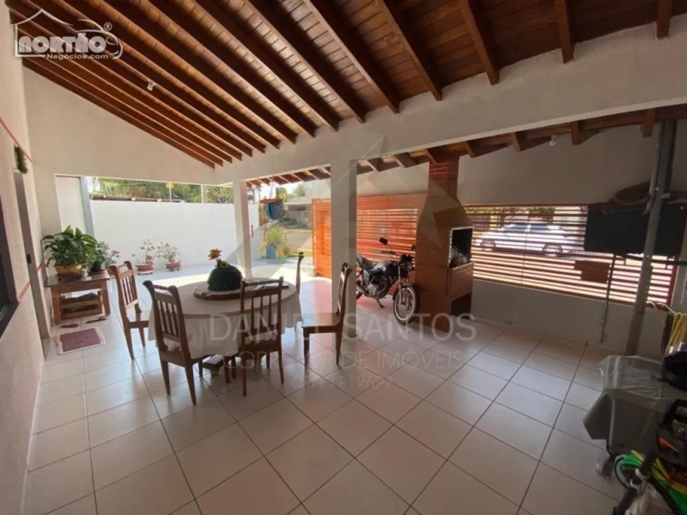 Casa à venda com 3 quartos, 165m² - Foto 4