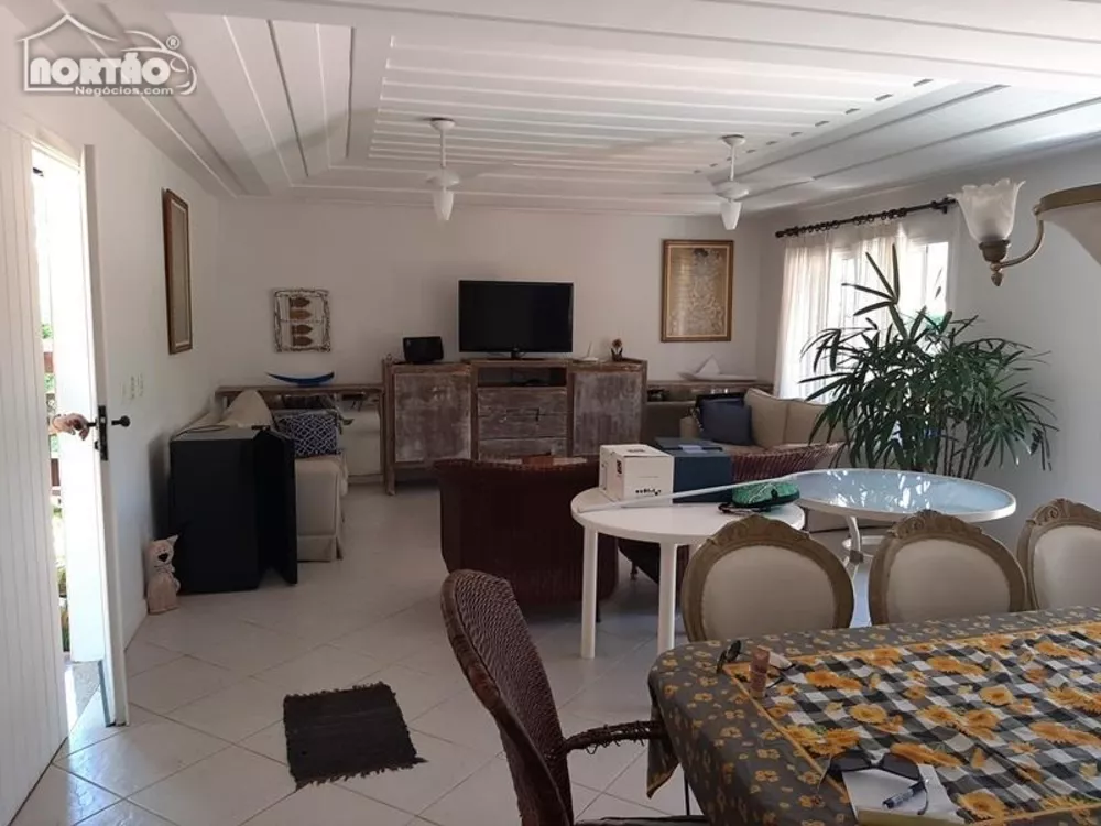 Casa à venda com 5 quartos, 250m² - Foto 5