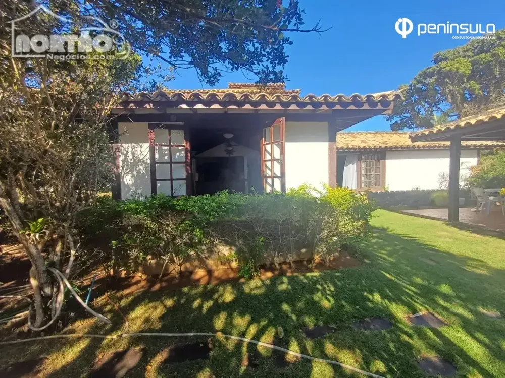 Casa, 7 quartos, 237 m² - Foto 1
