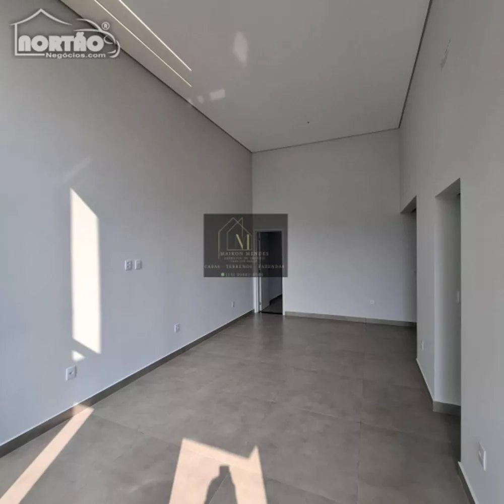 Casa à venda com 3 quartos, 120m² - Foto 3