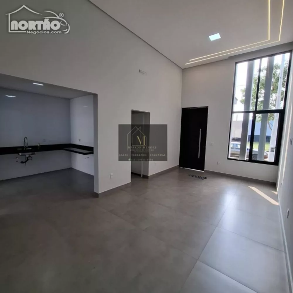 Casa à venda com 3 quartos, 120m² - Foto 2