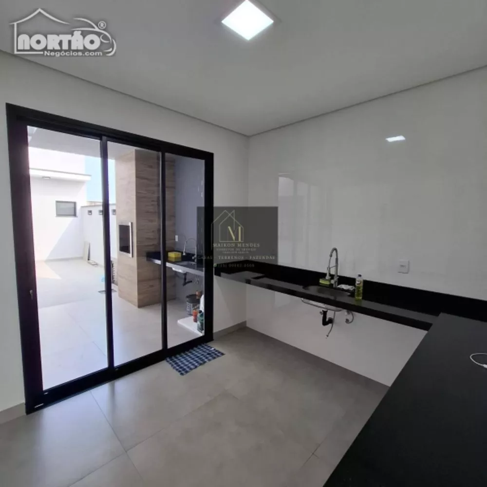 Casa à venda com 3 quartos, 120m² - Foto 4