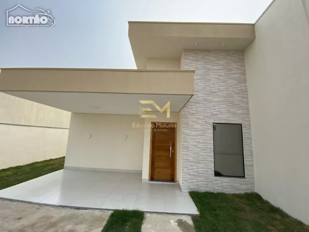 Casa à venda com 3 quartos, 300m² - Foto 1