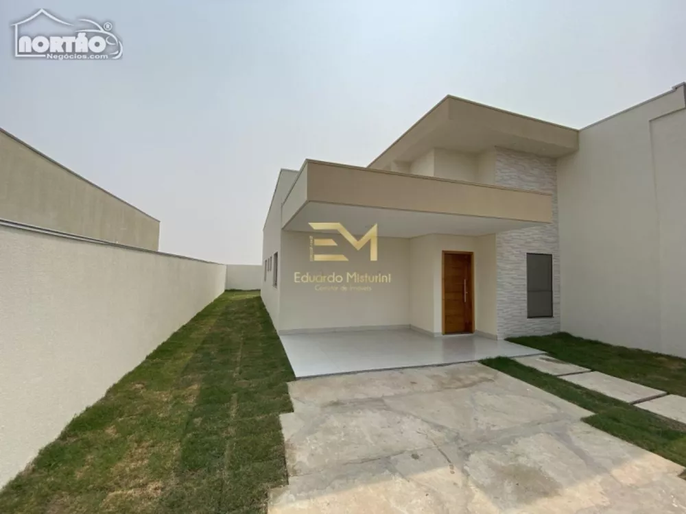 Casa à venda com 3 quartos, 300m² - Foto 2