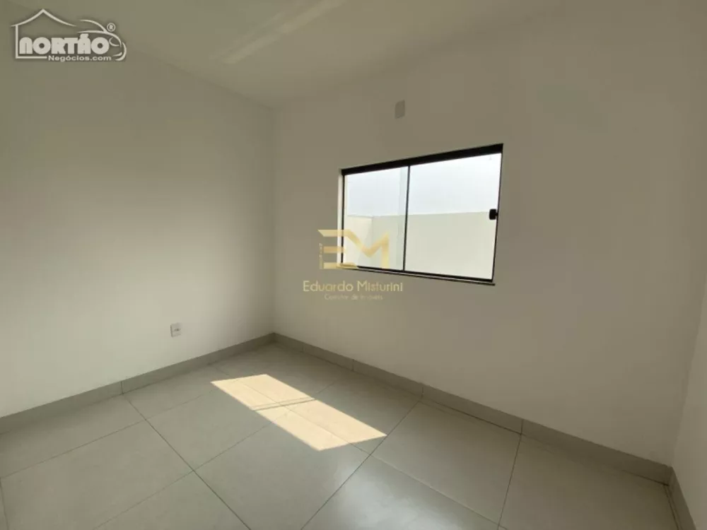 Casa à venda com 3 quartos, 300m² - Foto 4