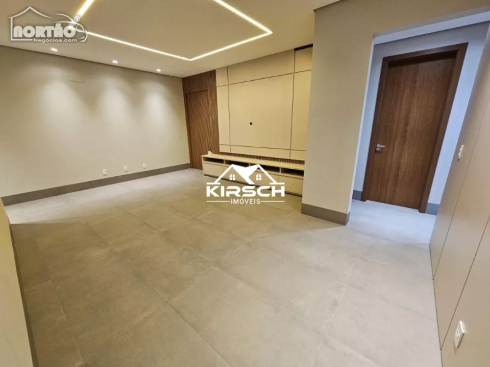 Casa à venda com 3 quartos, 134m² - Foto 3