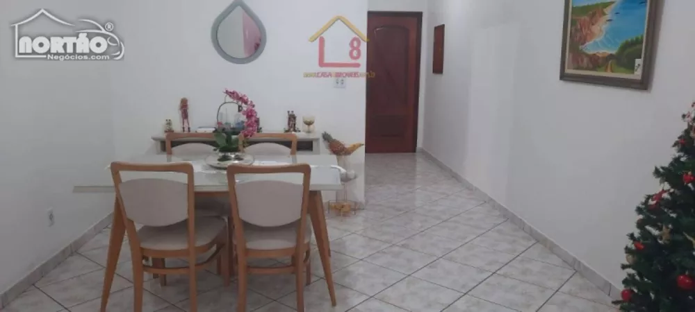 Casa à venda com 3 quartos, 108m² - Foto 4