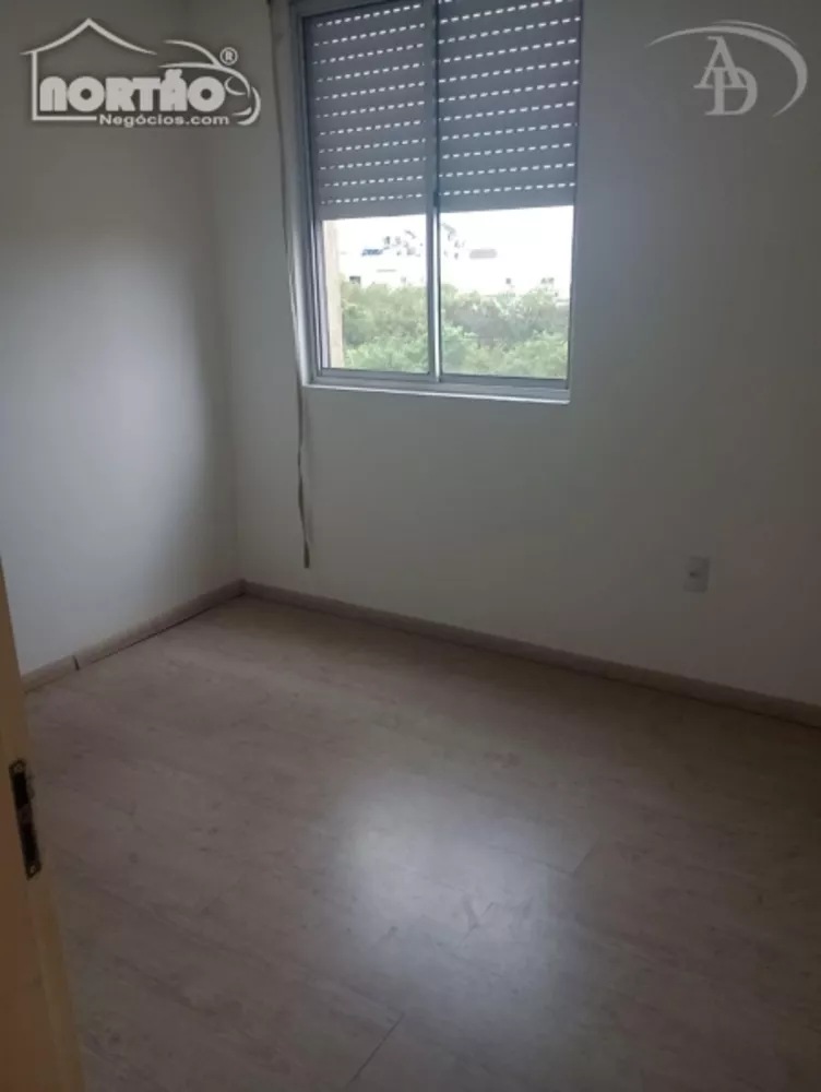 Casa à venda com 4 quartos, 67m² - Foto 1