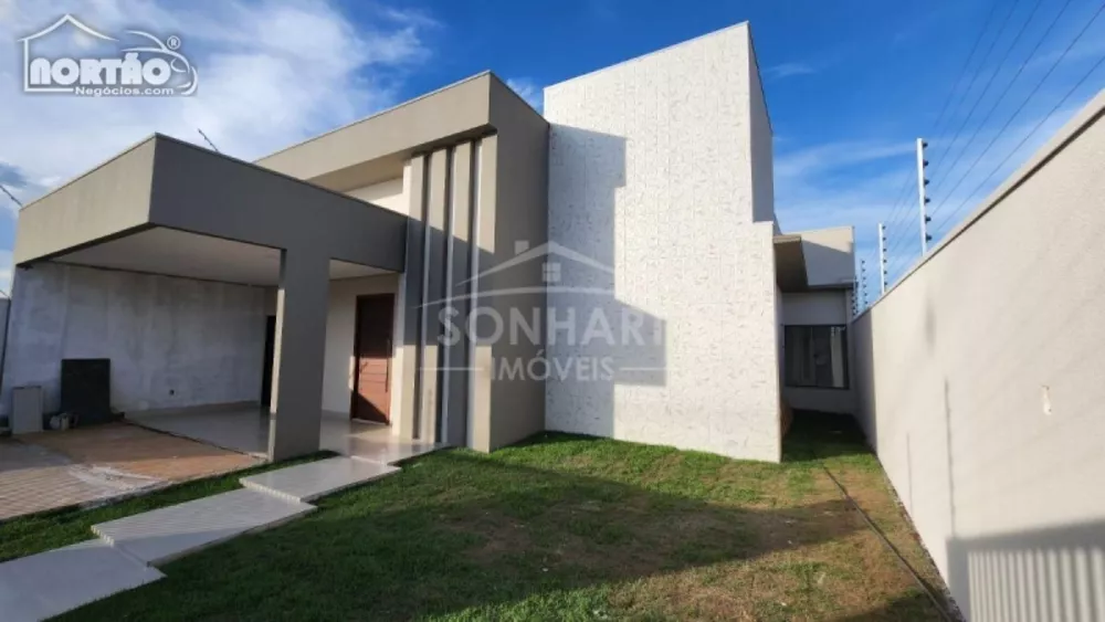 Casa à venda com 3 quartos, 123m² - Foto 1