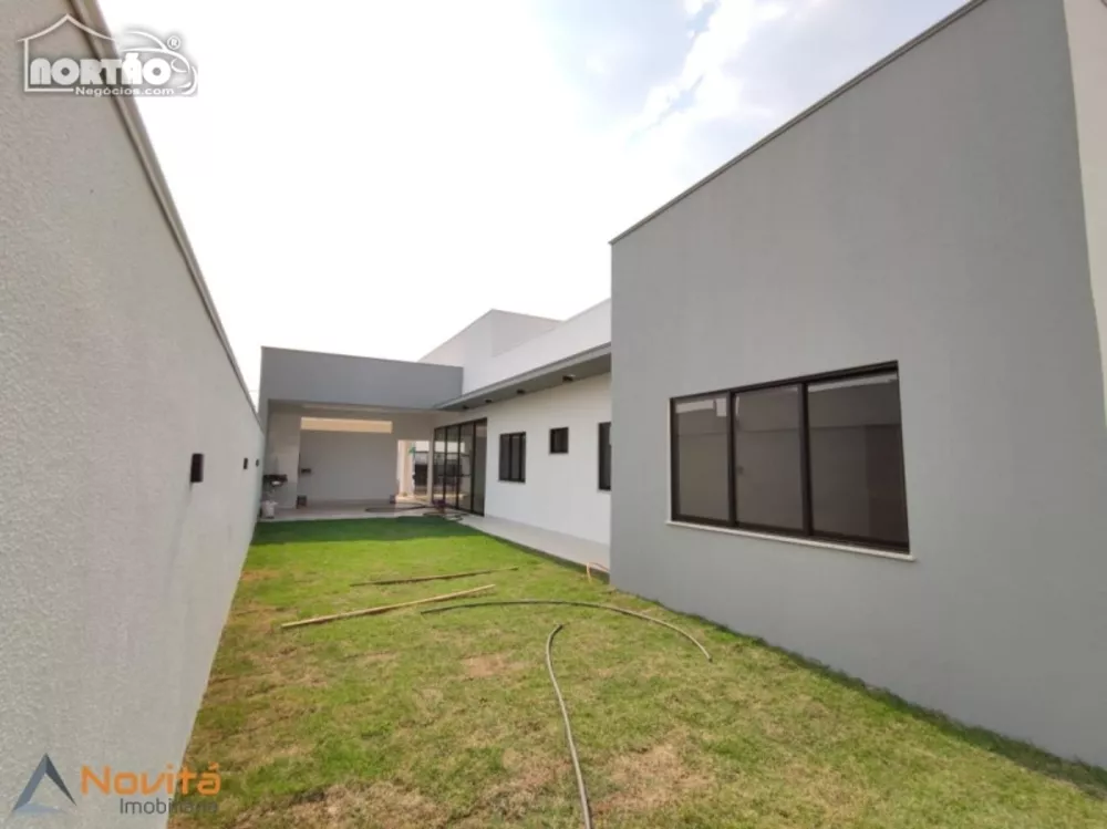 Casa à venda com 3 quartos, 173m² - Foto 3