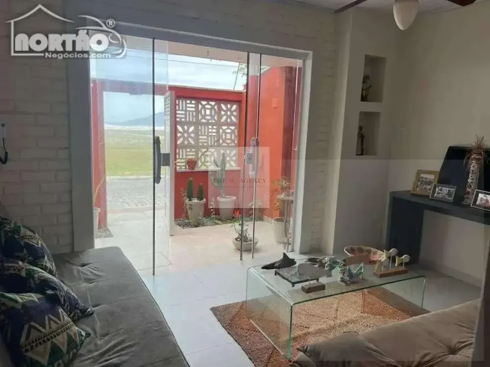 Casa, 3 quartos, 166 m² - Foto 2