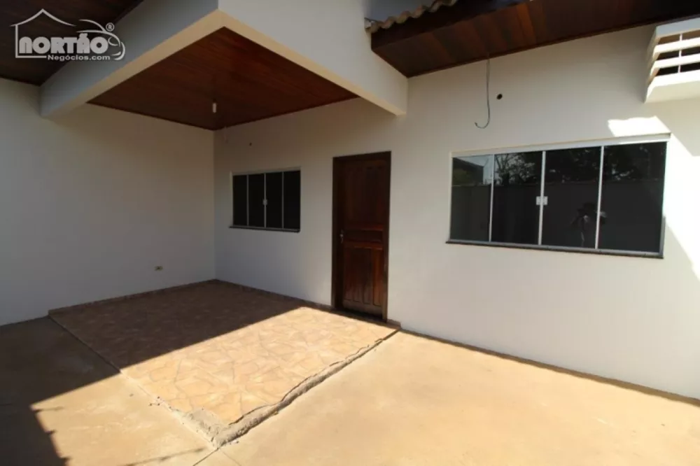 Casa à venda com 3 quartos, 344m² - Foto 2