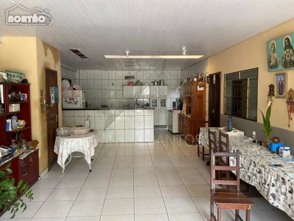 Casa à venda com 5 quartos, 200m² - Foto 6