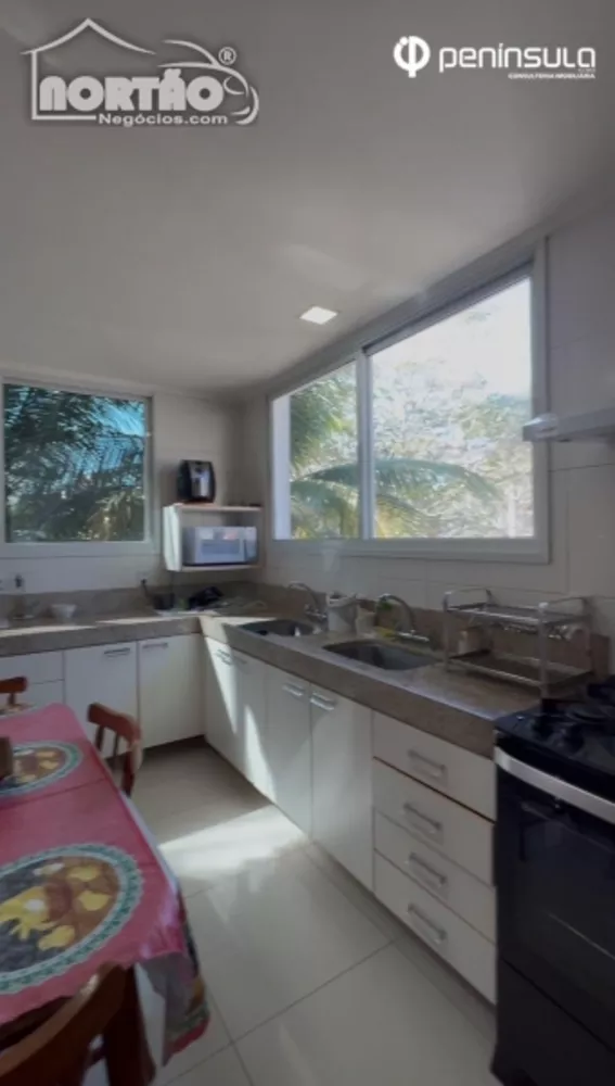 Casa, 6 quartos, 650 m² - Foto 1