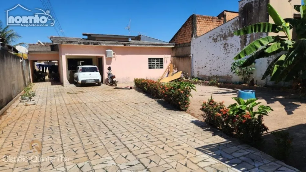 Casa à venda com 3 quartos, 72m² - Foto 1