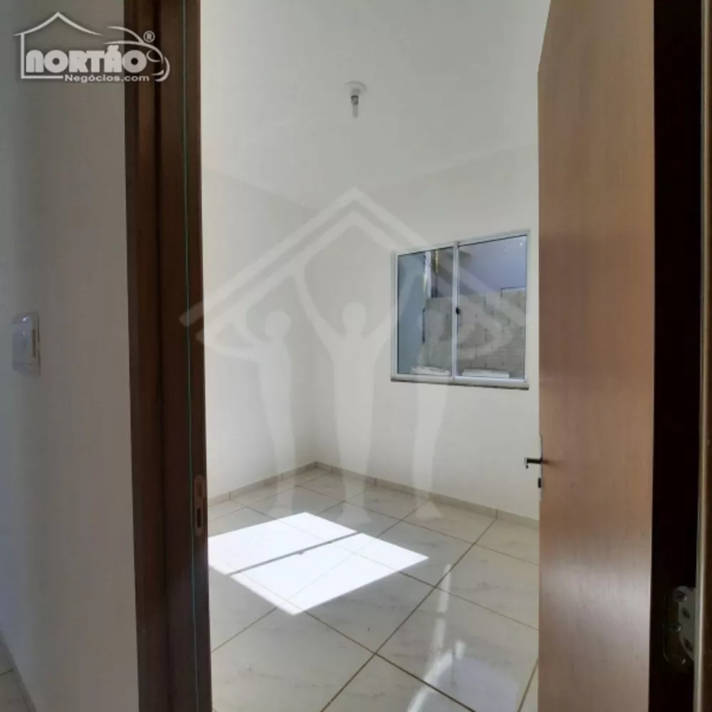 Casa à venda com 3 quartos, 80m² - Foto 6