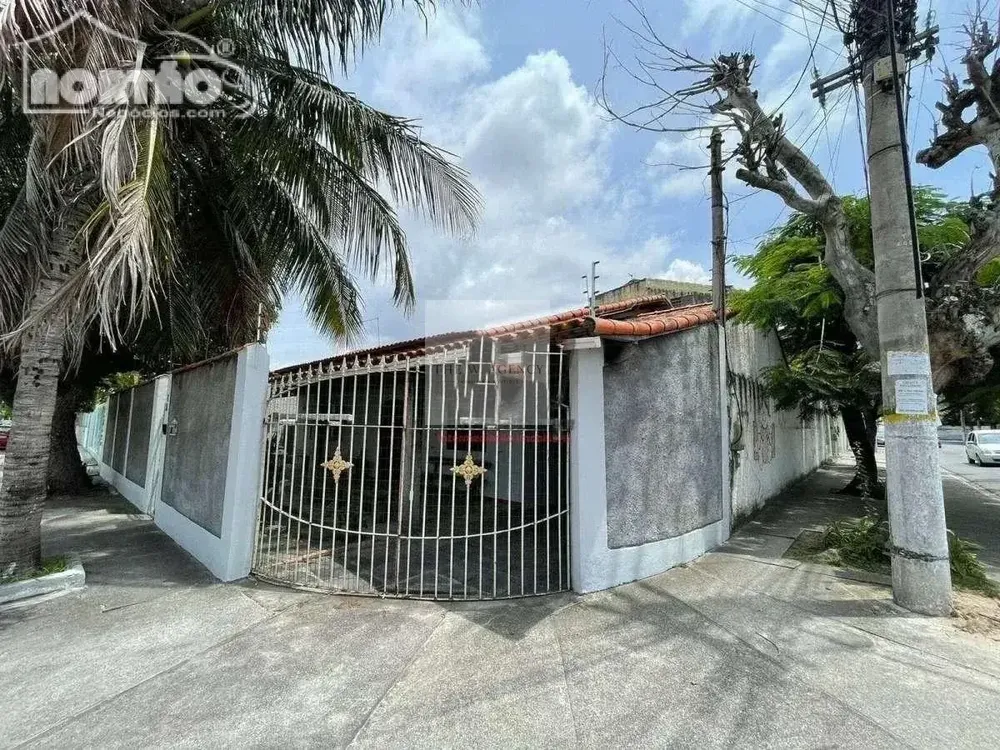 Casa, 4 quartos, 250 m² - Foto 2