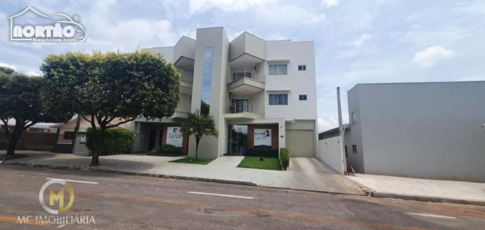 Casa à venda com 4 quartos, 125m² - Foto 1