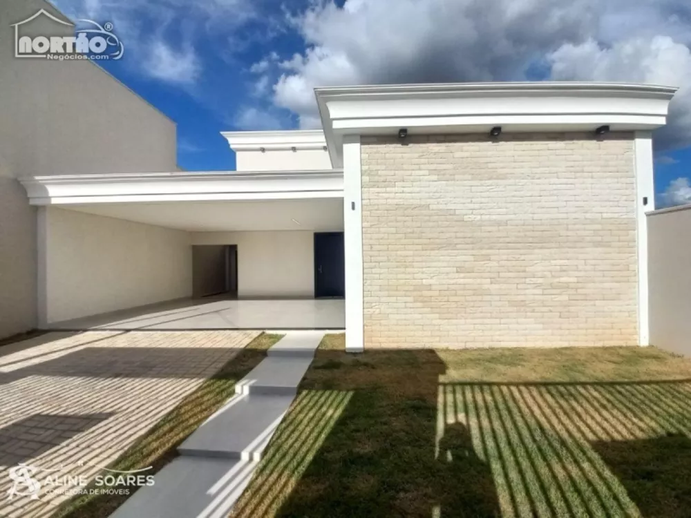 Casa à venda com 4 quartos, 188m² - Foto 3