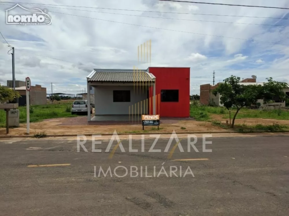 Casa à venda com 3 quartos, 78m² - Foto 1