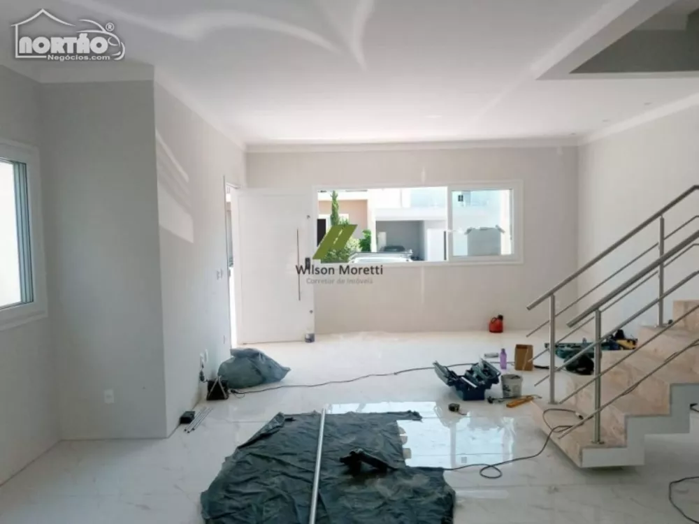 Casa à venda com 5 quartos, 165m² - Foto 4