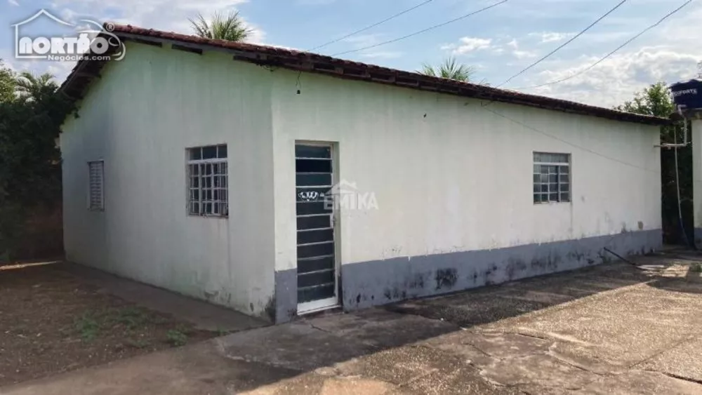 Casa à venda com 2 quartos, 800m² - Foto 2