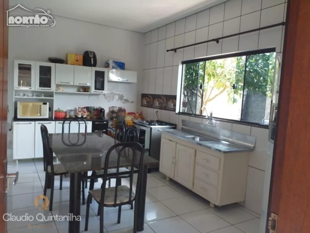 Casa à venda com 3 quartos, 95m² - Foto 4