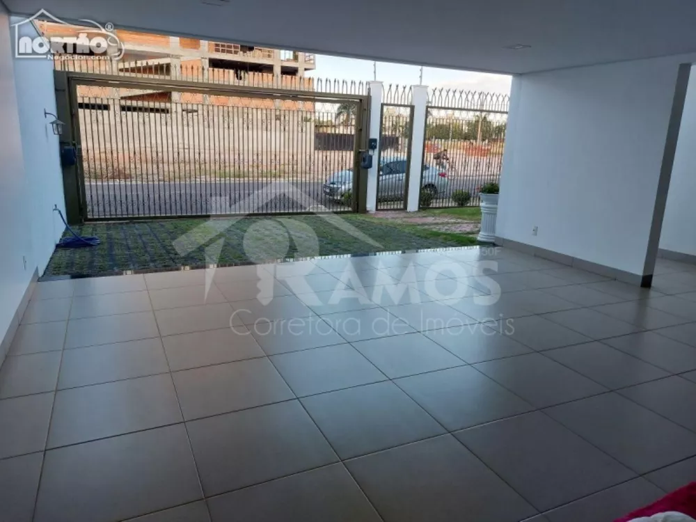 Casa à venda com 3 quartos, 290m² - Foto 3